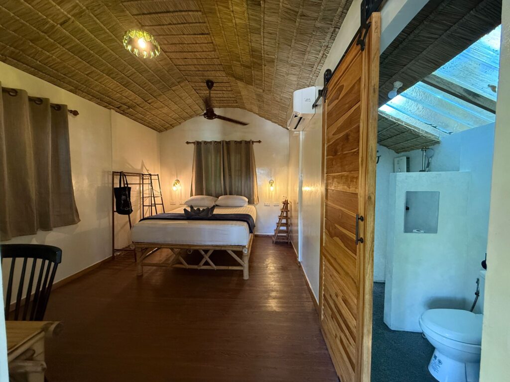 Beachfront bungalow at Colorful Hut Koh Phangan