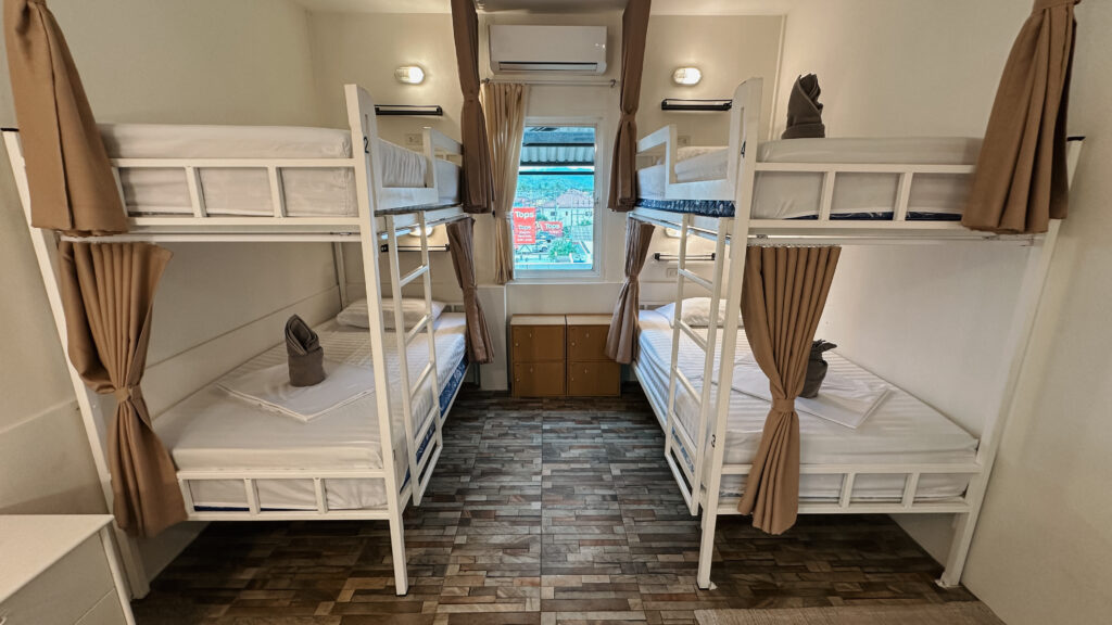 Room at Blessings yoga hostel Koh Phangan