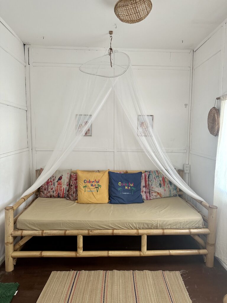 Beachfront bungalow at Colorful Hut Koh Phangan